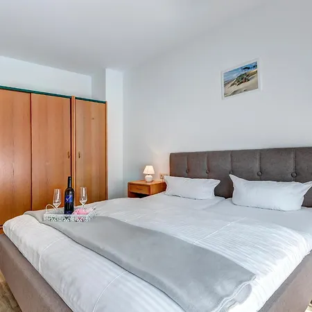 Holiday home Hansehus Nr 1 Zinnowitz